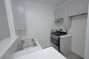 Photo - 1335 N La Brea Ave