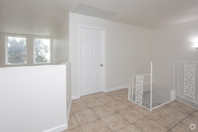 3BR, 2BA - 1,620SF - Spiral Staircase - 16141 Eucalyptus Ave