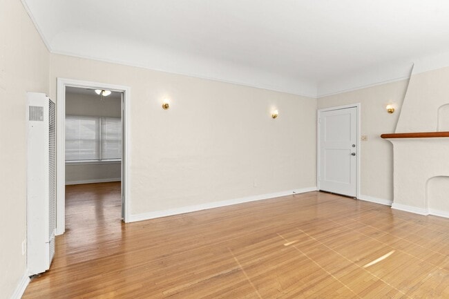 Photo - 1715 Termino Ave Unit 05