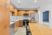 Photo - Stunning Modern Luxury 3BD/2BA Condo in Ma...