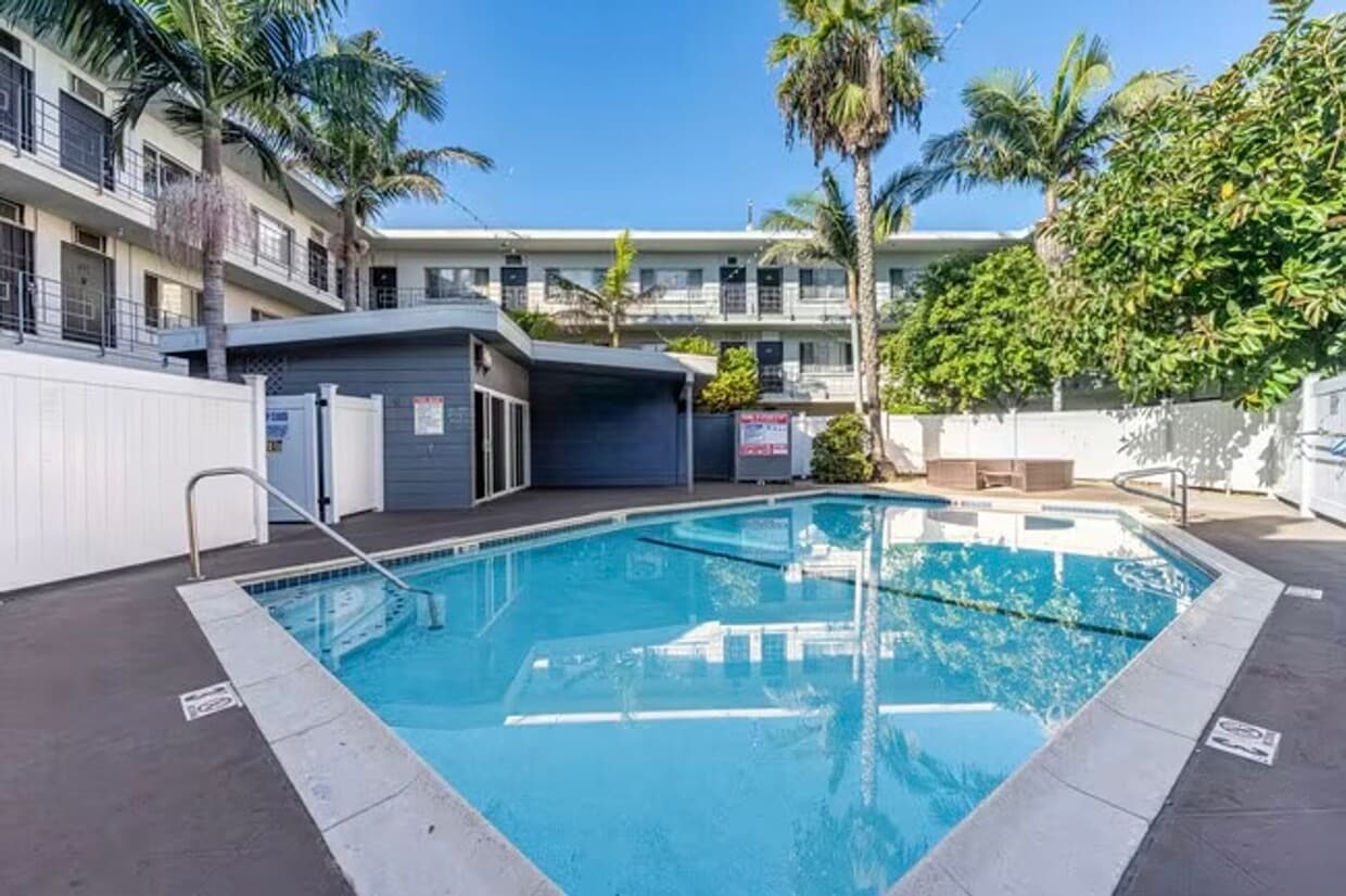 Floor Plan - Studio ***MOVE IN SPECIAL!! $500 OFF YOUR TOTAL...