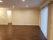 Photo - Three Bedroom 2 Bath Condo for Rent at Sig... Unit 318