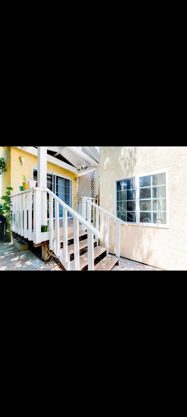 Building Photo - 4040 Boundary St