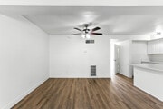 1BR, 1BA - 790SF - Dining Area - Mountain View