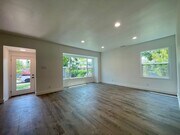 Photo - Fully Remodeled 4 Bedroom 2.5 Bathroom in ... House