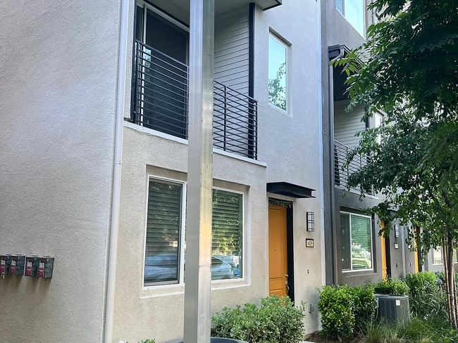 Building Photo - 8416 N Fusion Way