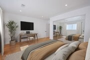 Photo - 2851 S Victoria Ave Apartment Unit 2851 1/2