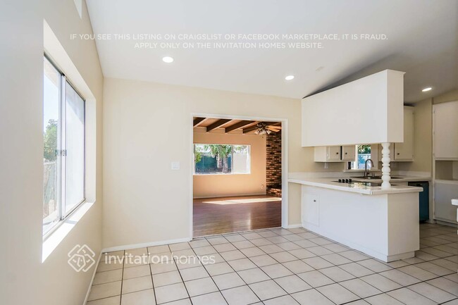 Photo - 1135 Erica St