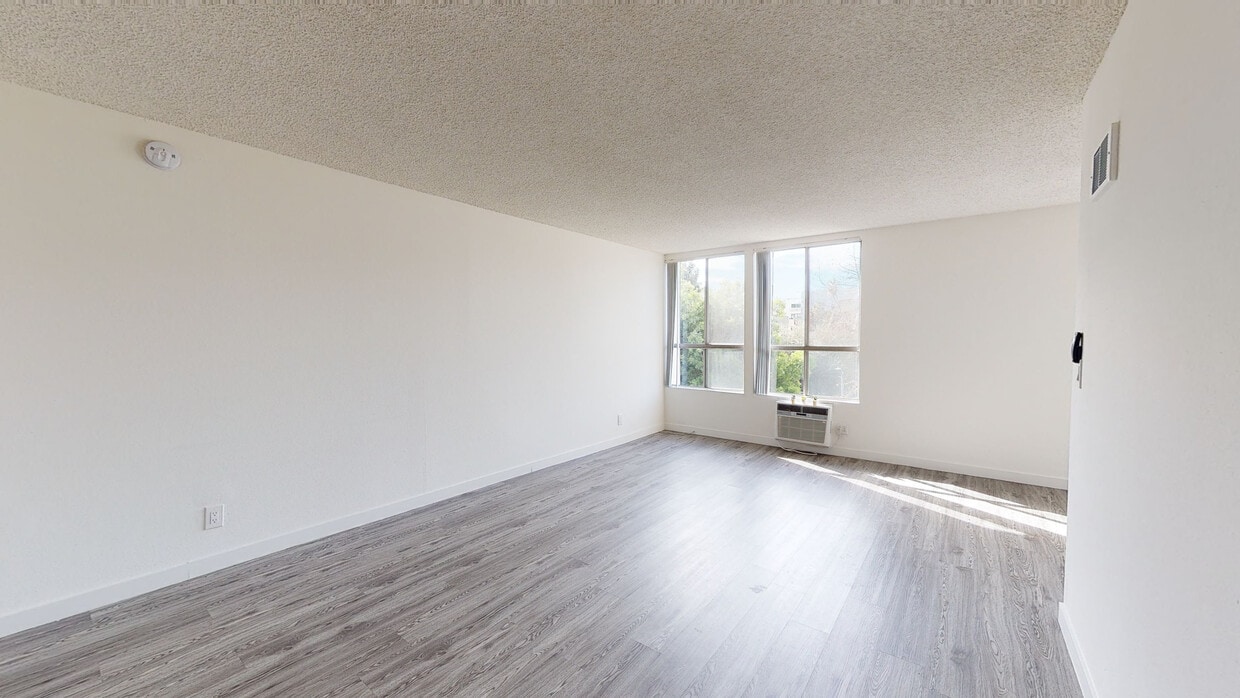 3D Tour - 526 Ardmore