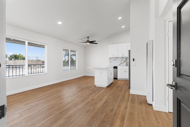 Photo - 1066 Coronado Ave Apartment Unit 303
