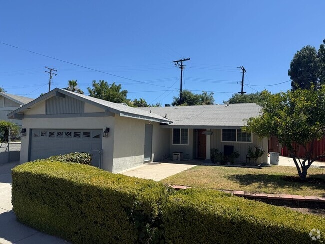 Building Photo - COMING SOON! 4-Bedroom Single-Story Home i...