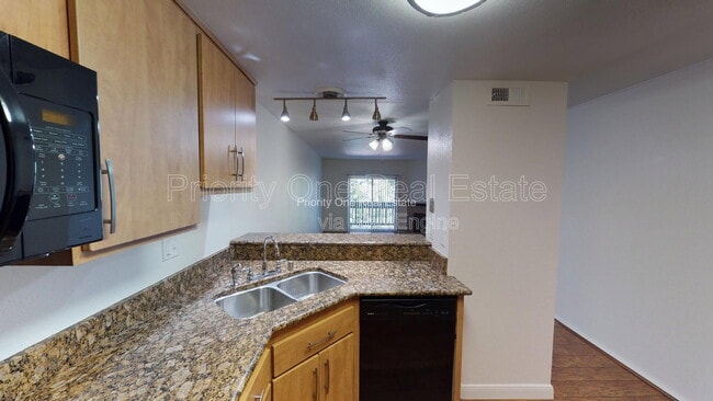 Photo - 3958 60th St