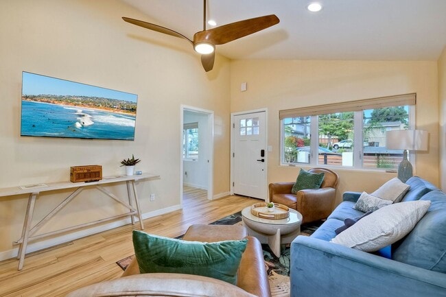 Photo - 409 N Ditmar St Unit A