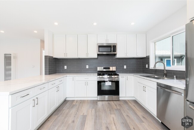 Photo - 3872 Bentley Ave