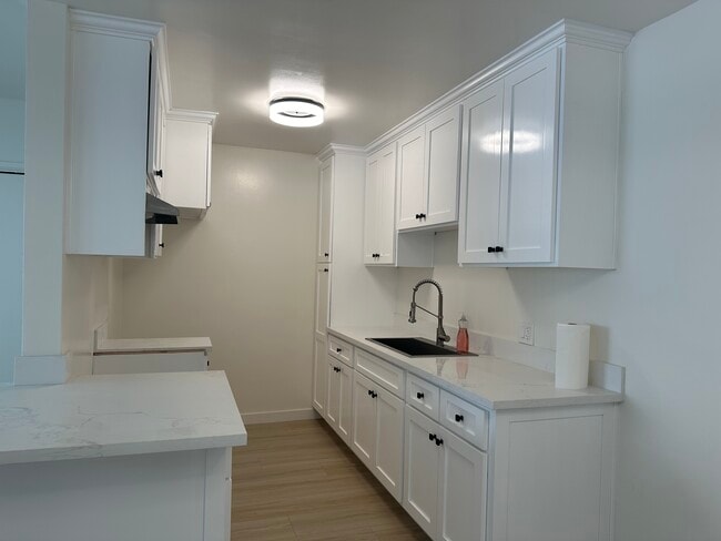 Photo - 9338 National Blvd Apartments Unit #4
