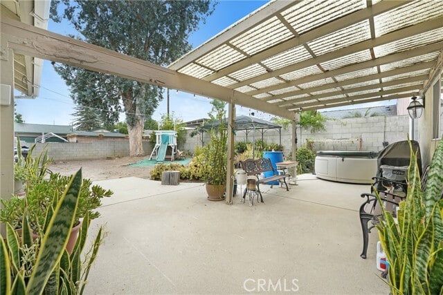 Photo - 10037 Mason Ave