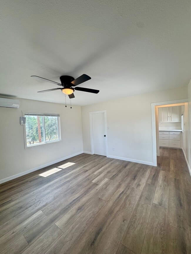 Photo - 1404 Prospect Dr