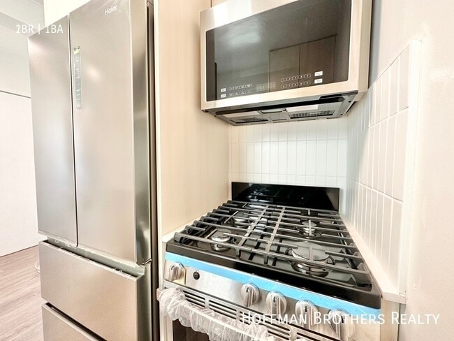 Photo - 1247 S Dunsmuir Ave Unit 1