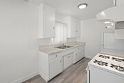 Photo - 839-845 Glenway Drive