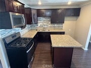 Photo - 926 Griffith Way