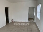 Photo - 758 Cerritos Ave Unit APT 3