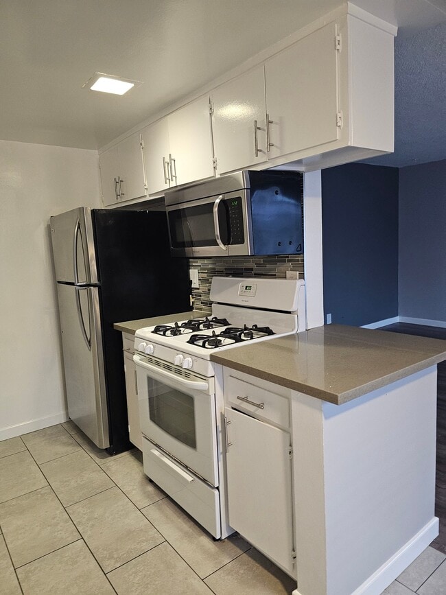 Photo - 20810 Amie Ave