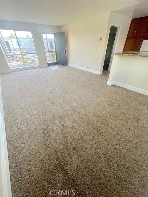 Photo - 931 W 19th St Unit 31