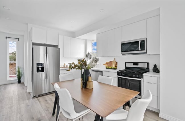 Photo - 837 N Kingsley Dr Unit #837 1/2