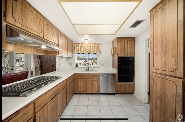 Building Photo - 18325 Bert Rd Rental