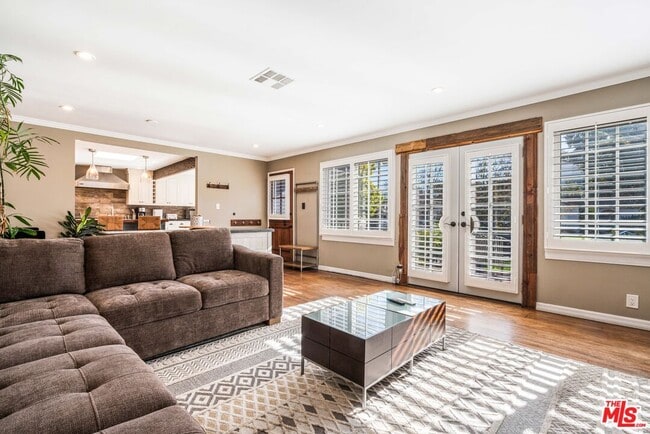 Photo - 12413 Beatrice St