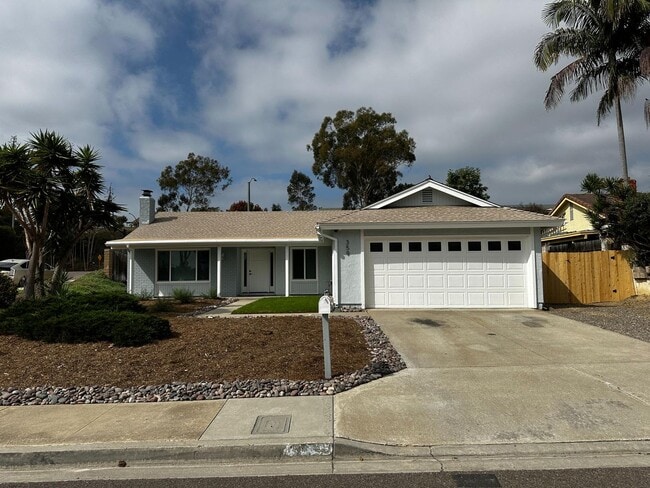 Building Photo - Fully Remodeled Single-Level Encinitas Gem...