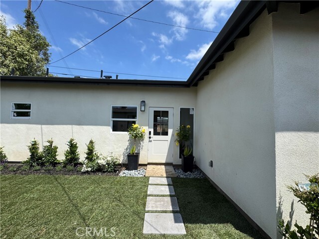 Photo - 925 W Maple Ave House