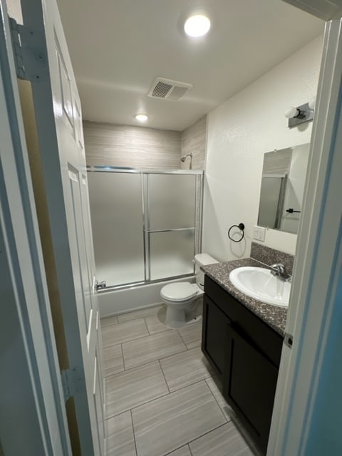 Photo - 237-239 E 81st St