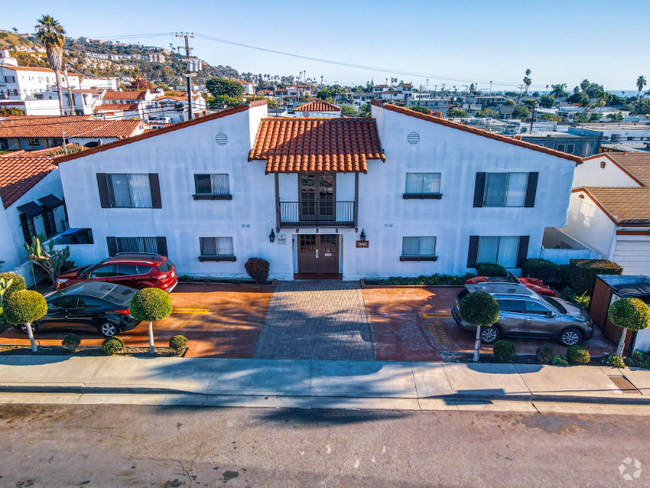 Building Photo - 147 Avenida Serra Unit 101 Rental