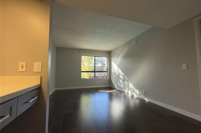 Photo - 22100 Burbank Blvd Unit 313b