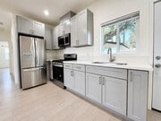 Photo - 10723 Rhodesia Ave