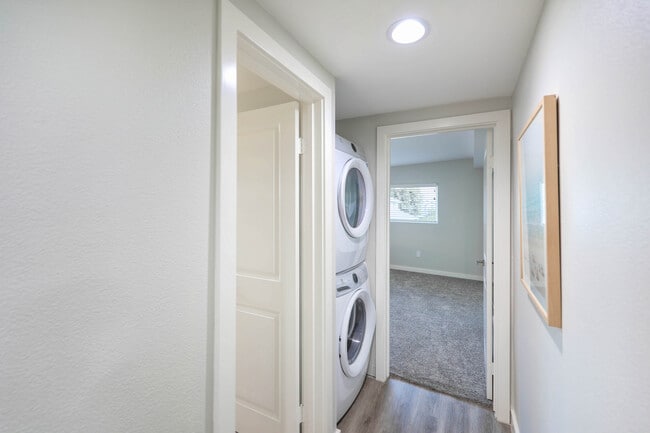 Stacked Washer Dryer Included - Pacific West Villas