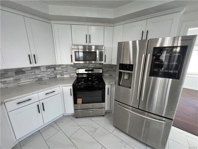 Photo - Beautifully Menifee Home with Three-Car Ga...