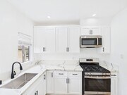 Photo - 1533 E 3rd St Unit 1535