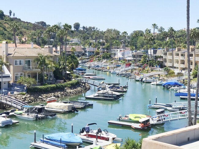 Building Photo - 4705 Marina Dr