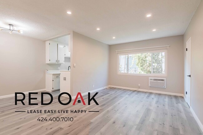 Photo - 929 N Genesee Ave Unit 4