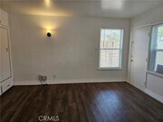Photo - 114 S Kellogg St Apartment