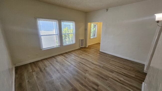 Photo - 1750 S Longwood Ave Unit 11