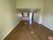 Photo - 620 W Hyde Park Blvd House