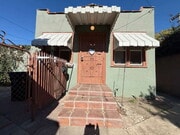 Photo - 727 E 81st St