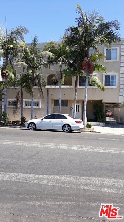 Photo - 2432 Colby Ave Condo Unit 104