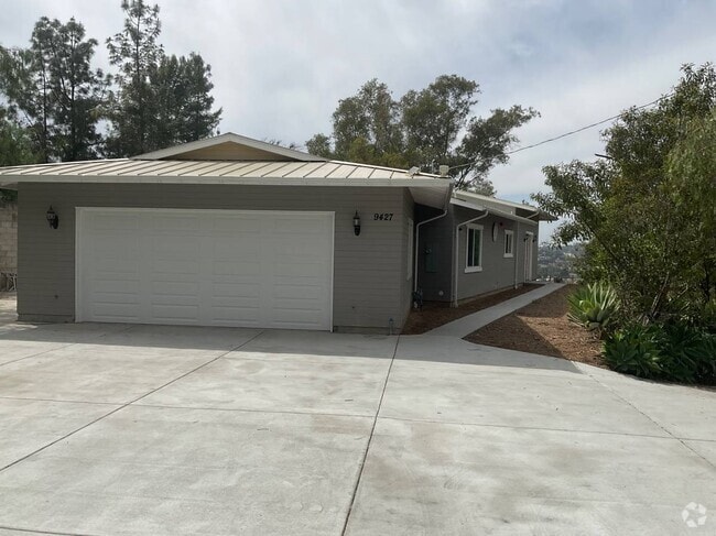 Building Photo - 9427 Vista Dr Rental