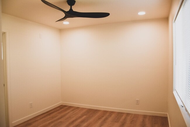 Photo - Newly Built Home Unit Locust (1240) East