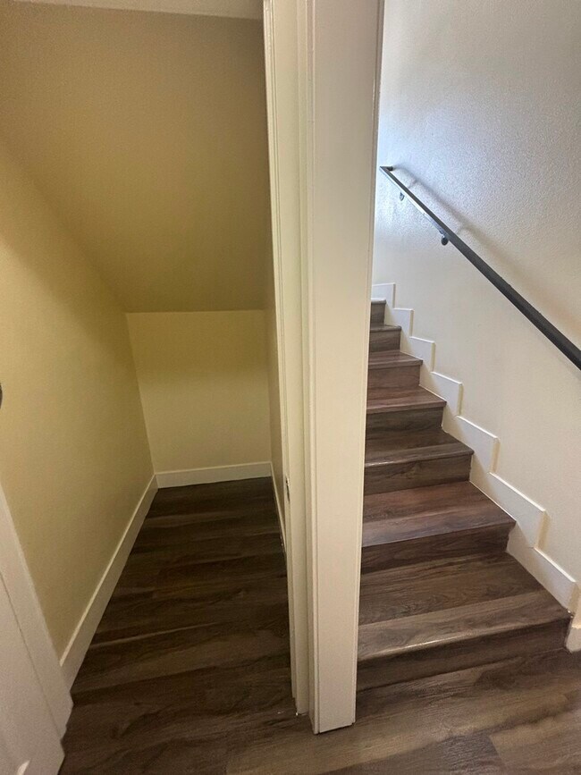 Photo - 133 W 74th St