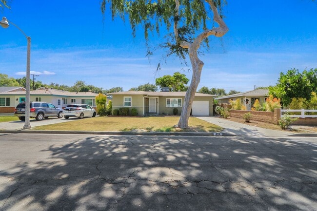 Building Photo - Lovely Single Family Home in Prime Fullerton Neighborhood